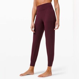 Lululemon Align Jogger 28" Cassis Size 0/XS MSRP $118